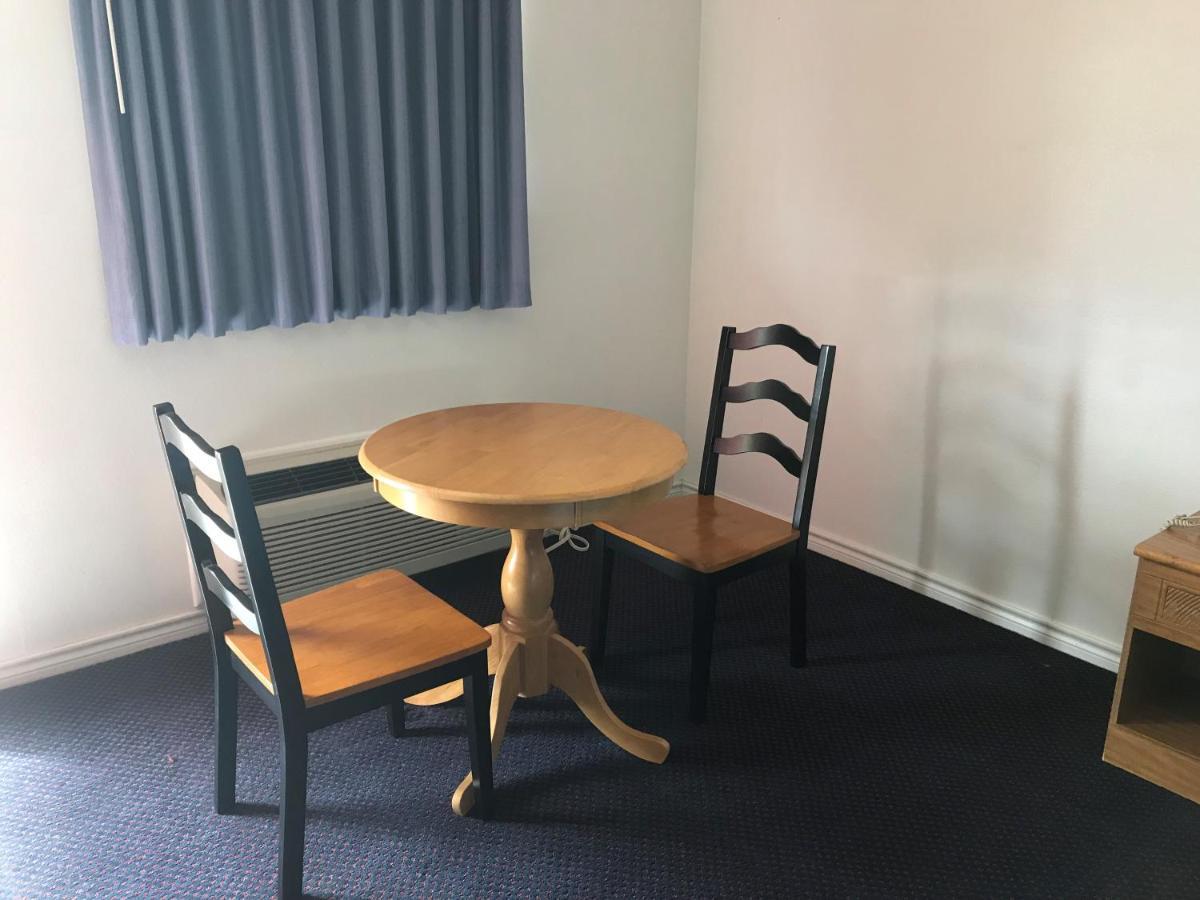 Luxury Inn George West Esterno foto