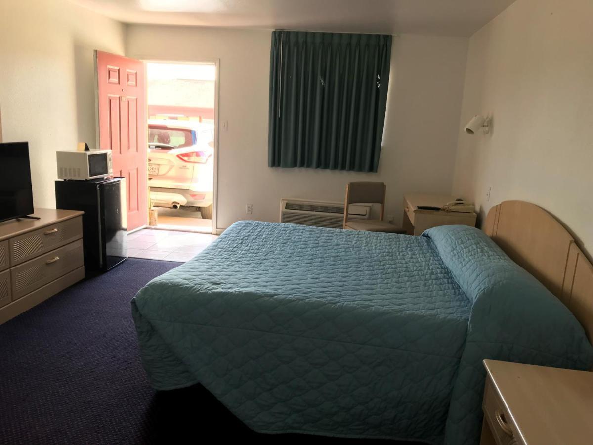 Luxury Inn George West Esterno foto